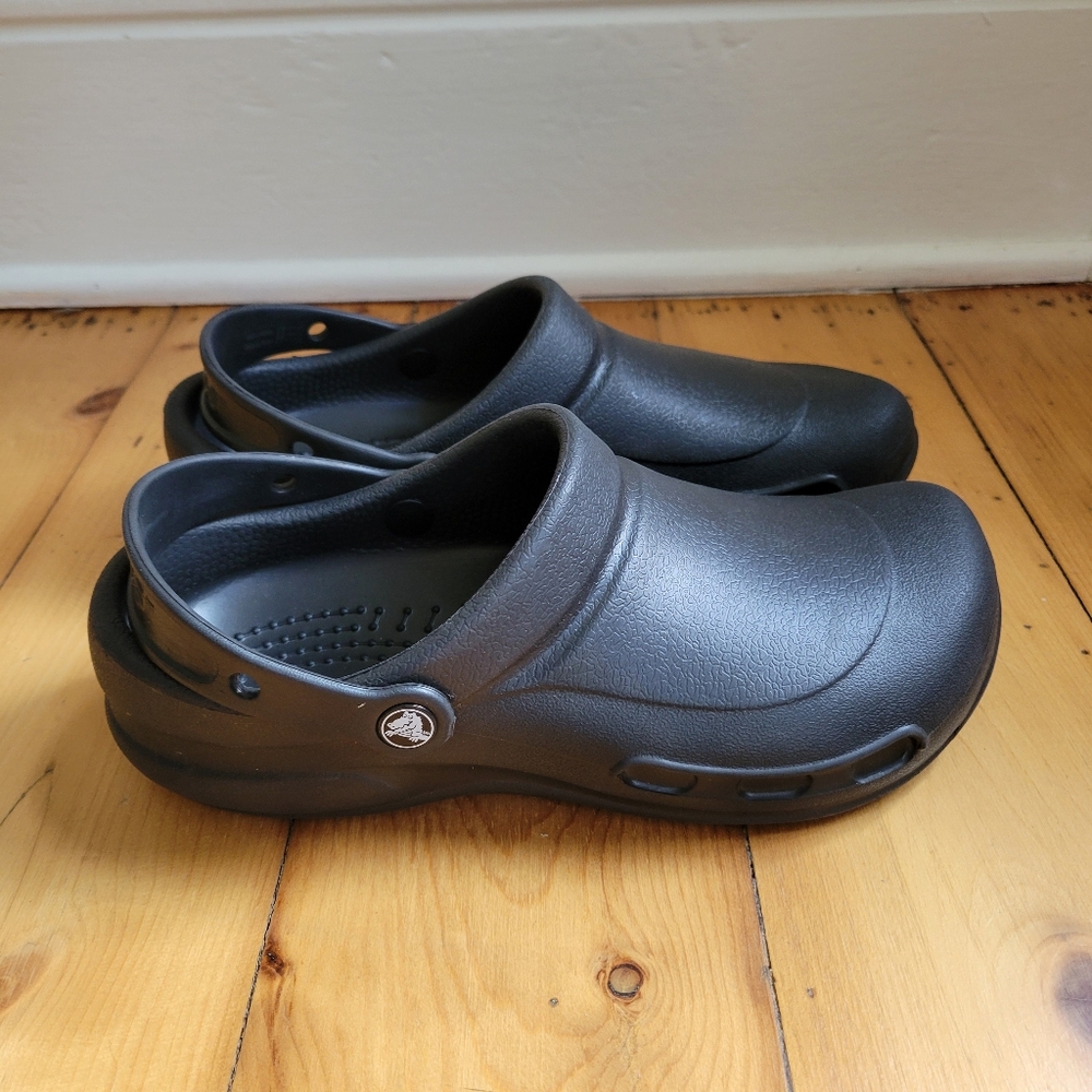 CROCS Bistro Clog - Mens 8 Womens 10 Black Closed Toe Non-Slip Shoes